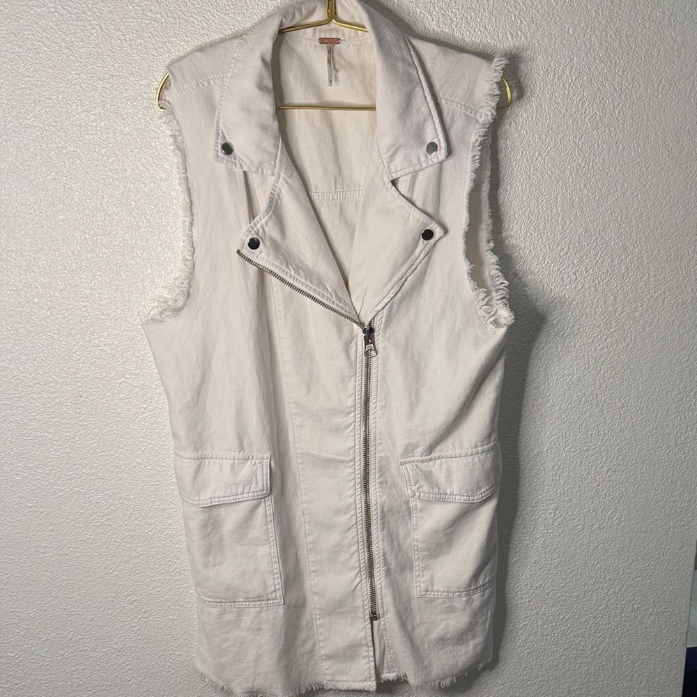 NWOT-Free People- denim moto White long  frayed hem Vest- Size small